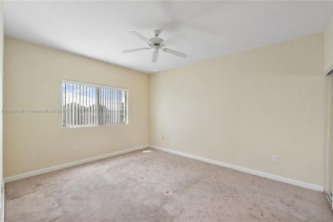 Condo in Tamarac, Florida, 2 bedrooms  № 1304796 - photo 3