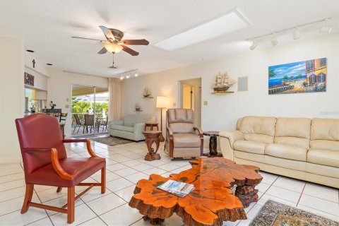 Villa ou maison à vendre à Punta Gorda, Floride: 3 chambres, 208.84 m2 № 1219932 - photo 24