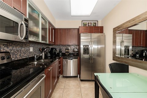 Condo in Aventura, Florida, 2 bedrooms  № 1098261 - photo 15