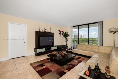 Condo in Aventura, Florida, 2 bedrooms  № 1098261 - photo 10