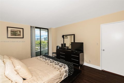 Condo in Aventura, Florida, 2 bedrooms  № 1098261 - photo 2