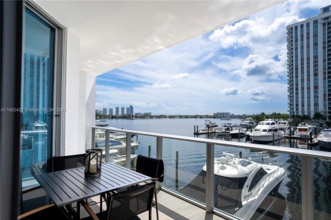 Condominio en venta en North Miami Beach, Florida, 2 dormitorios, 156.26 m2 № 1375848 - foto 20