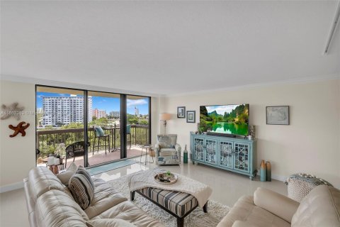 Condominio en venta en Pompano Beach, Florida, 2 dormitorios № 1375809 - foto 9