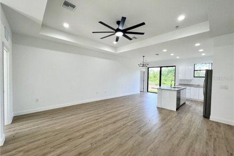 Casa en venta en Lehigh Acres, Florida, 3 dormitorios, 152.17 m2 № 1411527 - foto 8