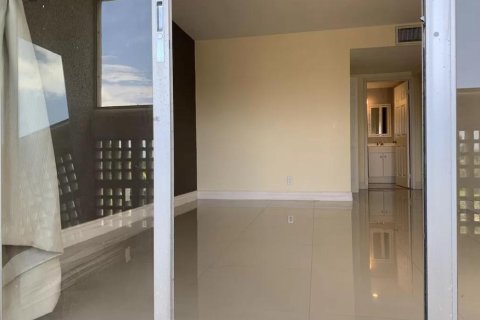 Condominio en venta en Lauderhill, Florida, 2 dormitorios, 102.66 m2 № 1031892 - foto 12