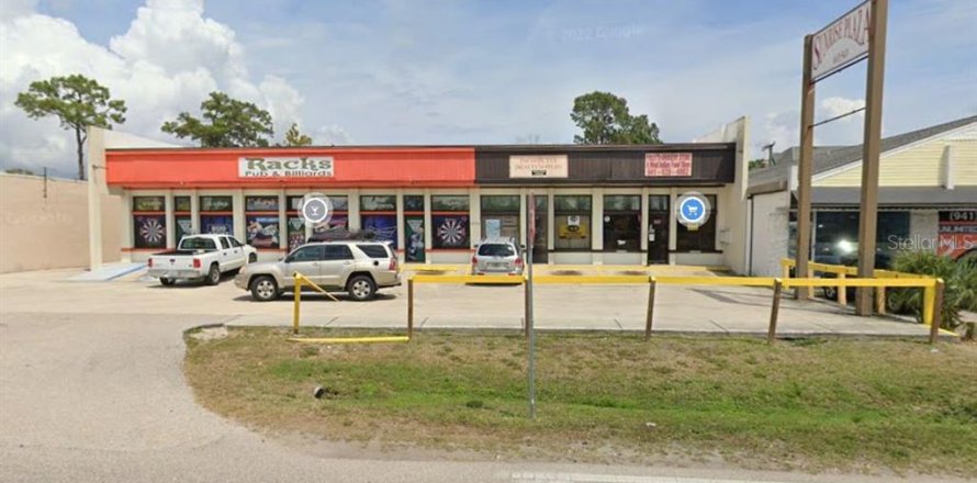 Commercial property in Port Charlotte, Florida 468.23 sq.m. № 1352319