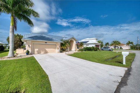 Villa ou maison à vendre à Punta Gorda, Floride: 3 chambres, 187.11 m2 № 1352440 - photo 6