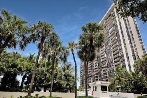 Condominio en venta en Miami, Florida, 2 dormitorios, 126.53 m2 № 1398018 - foto 29