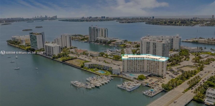 Condominio en North Bay Village, Florida, 3 dormitorios  № 1398017