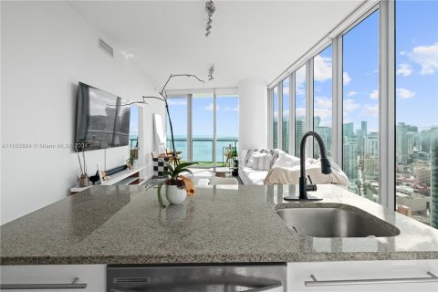 Condominio en venta en Miami, Florida, 2 dormitorios, 122.17 m2 № 1356770 - foto 12