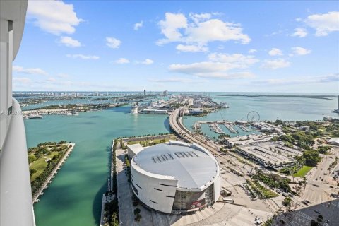 Condominio en venta en Miami, Florida, 2 dormitorios, 122.17 m2 № 1356770 - foto 6