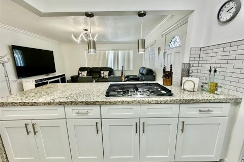 Copropriété à vendre à Miami Gardens, Floride: 2 chambres, 86.03 m2 № 1356817 - photo 6