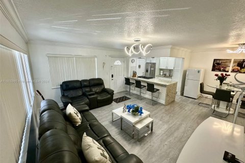 Copropriété à vendre à Miami Gardens, Floride: 2 chambres, 86.03 m2 № 1356817 - photo 5