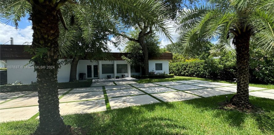 Villa ou maison à South Miami, Floride 4 chambres, 307.23 m2 № 1231012