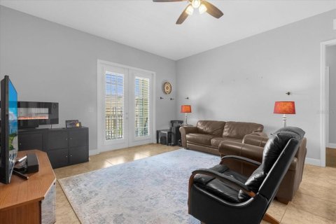 Condo in Orlando, Florida, 2 bedrooms  № 1303845 - photo 11