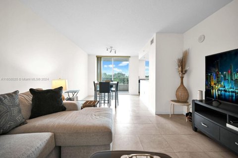 Condo in Fort Lauderdale, Florida, 1 bedroom  № 1360298 - photo 10