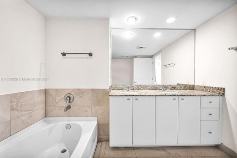 Copropriété à vendre à Fort Lauderdale, Floride: 1 chambre, 72.09 m2 № 1360298 - photo 16