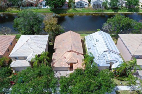 Casa en venta en Coconut Creek, Florida, 3 dormitorios, 158.31 m2 № 1171420 - foto 1