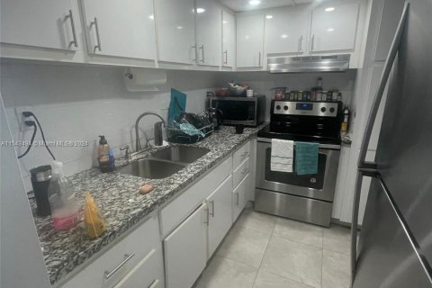 Condominio en venta en Miami Beach, Florida, 1 dormitorio, 77.76 m2 № 1074158 - foto 4