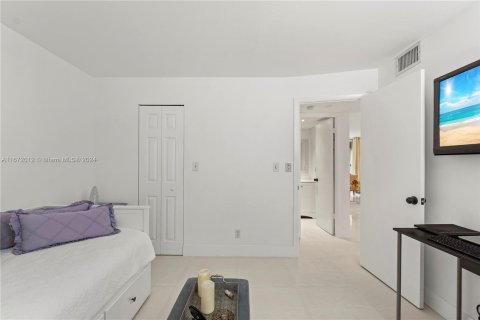 Copropriété à vendre à Sunrise, Floride: 2 chambres, 78.97 m2 № 1395273 - photo 17