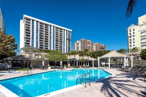 Condo in Fort Lauderdale, Florida, 2 bedrooms  № 1026240 - photo 9