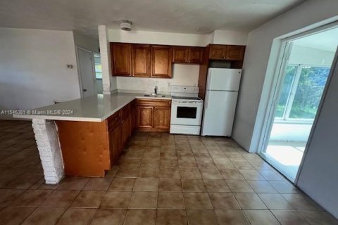 Casa en venta en Dania Beach, Florida, 2 dormitorios, 90.3 m2 № 1050325 - foto 5