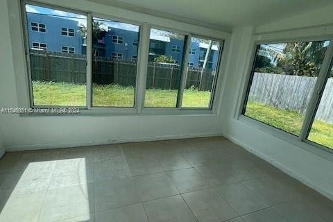 Casa en venta en Dania Beach, Florida, 2 dormitorios, 90.3 m2 № 1050325 - foto 4