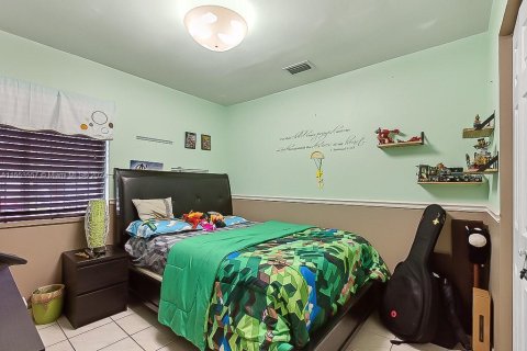 Купить виллу или дом в Майами, Флорида 4 спальни, 180.51м2, № 1073346 - фото 12