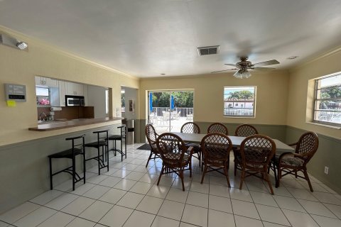 Copropriété à vendre à Pompano Beach, Floride: 1 chambre, 69.58 m2 № 1057998 - photo 9