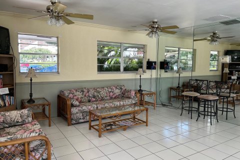 Condo in Pompano Beach, Florida, 1 bedroom  № 1057998 - photo 11