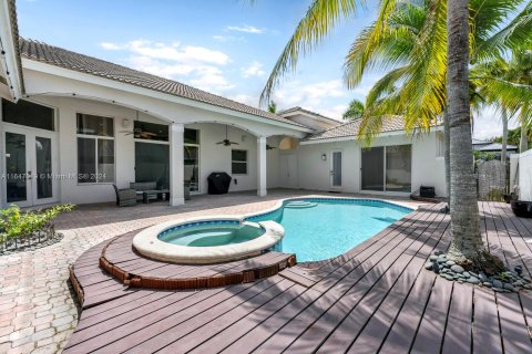 Villa ou maison à vendre à Miramar, Floride: 4 chambres, 287.25 m2 № 1329596 - photo 10