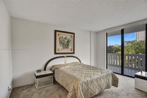 Condo in Aventura, Florida, 2 bedrooms  № 1329597 - photo 28