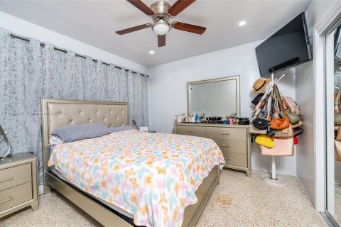 Immobilier commercial à vendre à Miami, Floride: 155.8 m2 № 1388056 - photo 13