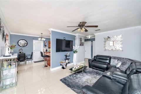 Immobilier commercial à vendre à Miami, Floride: 155.8 m2 № 1388056 - photo 23