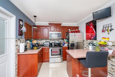 Immobilier commercial à vendre à Miami, Floride: 155.8 m2 № 1388056 - photo 25