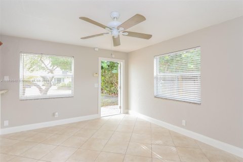 House in Delray Beach, Florida 3 bedrooms, 115.94 sq.m. № 1388055 - photo 4