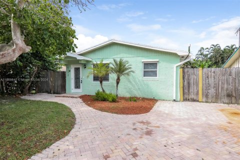 House in Delray Beach, Florida 3 bedrooms, 115.94 sq.m. № 1388055 - photo 1