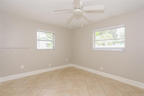 House in Delray Beach, Florida 3 bedrooms, 115.94 sq.m. № 1388055 - photo 13