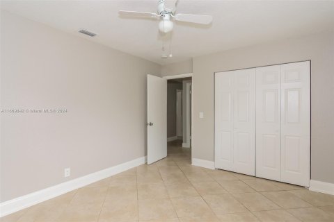 House in Delray Beach, Florida 3 bedrooms, 115.94 sq.m. № 1388055 - photo 12