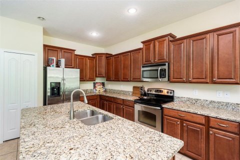 Casa en venta en Land O' Lakes, Florida, 4 dormitorios, 234.95 m2 № 1340600 - foto 9