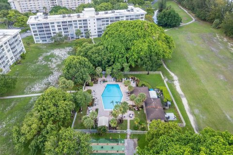 Copropriété à vendre à Pompano Beach, Floride: 1 chambre, 83.61 m2 № 1240668 - photo 7