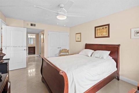 Condominio en venta en Pompano Beach, Florida, 1 dormitorio, 83.61 m2 № 1240668 - foto 4