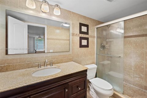 Condo in Pompano Beach, Florida, 1 bedroom  № 1240668 - photo 5