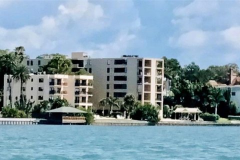 Copropriété à louer à Clearwater, Floride: 2 chambres, 135.17 m2 № 1358268 - photo 1