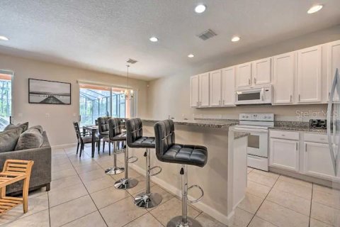 Casa en venta en Davenport, Florida, 6 dormitorios, 337.79 m2 № 1359150 - foto 5