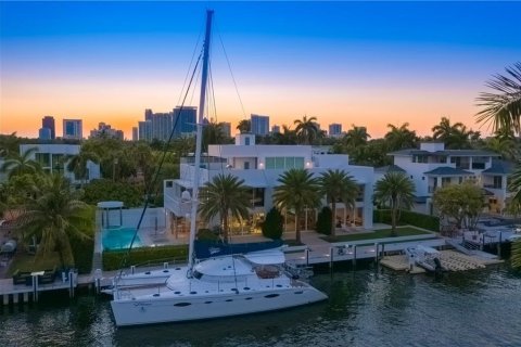 Villa ou maison à vendre à Fort Lauderdale, Floride: 6 chambres, 723.52 m2 № 1026363 - photo 2