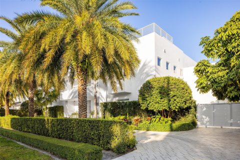 Villa ou maison à vendre à Fort Lauderdale, Floride: 6 chambres, 723.52 m2 № 1026363 - photo 27