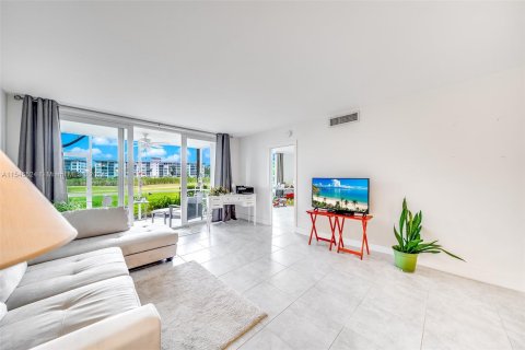 Copropriété à vendre à Pompano Beach, Floride: 2 chambres, 98.85 m2 № 1049414 - photo 11