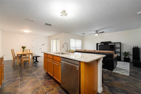 Touwnhouse à vendre à Orlando, Floride: 3 chambres, 163.79 m2 № 1303570 - photo 10