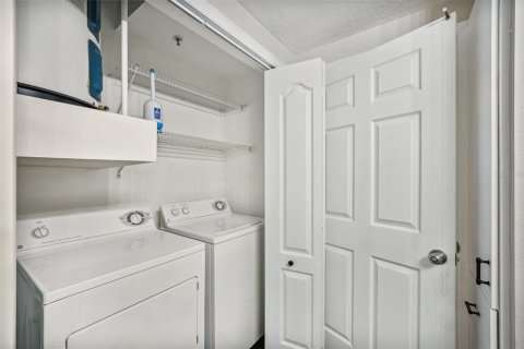 Condo in Tampa, Florida, 2 bedrooms  № 1433604 - photo 27